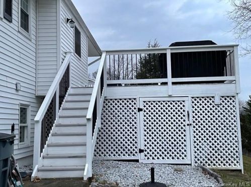 16 Locust Dr, Thiells NY  10984-1405 exterior