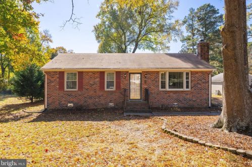 511 Wesley St, Ashland, VA 23005-1434