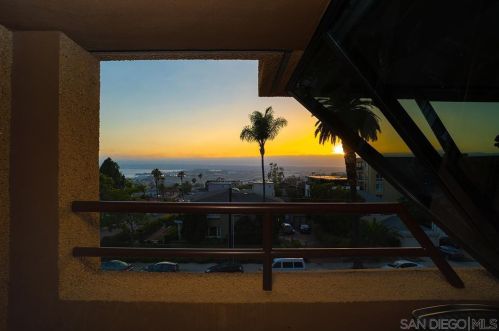 230 Laurel St, San Diego, CA 92101-1461