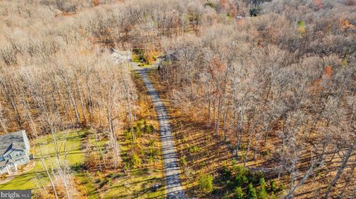 9085 Bristow Woods Ct, Nokesville VA  20181 exterior