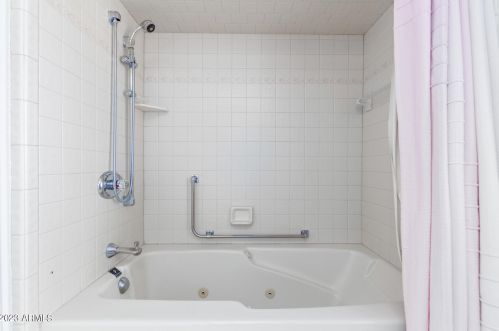 10522 Saratoga Cir, Sun City AZ 85351-2113 exterior