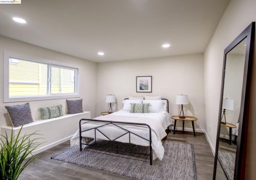 557 63 St, Oakland CA 94609-1244 exterior