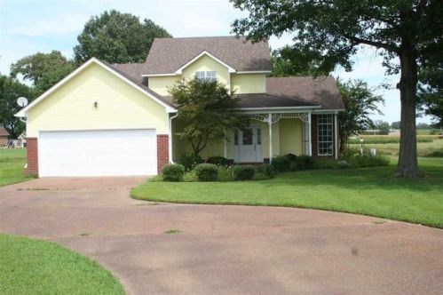 150 Empire Ave, Dyersburg, TN 38024-5271