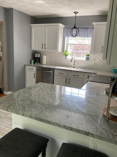 14 Fieldstone Dr, Coventry, RI 02816-8723