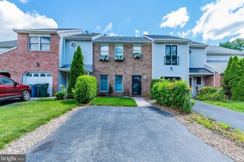 1107 Ridge Dr, Navy Sup Dpt, PA 17055-5482