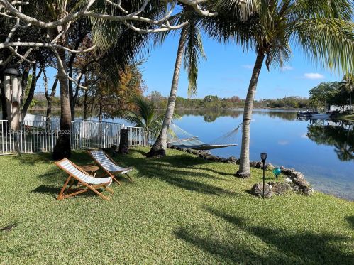 2031 180th Way, Hollywood FL  33029-3001 exterior