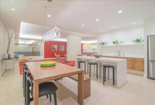 72 Staniford St, Boston MA  02114-2525 exterior