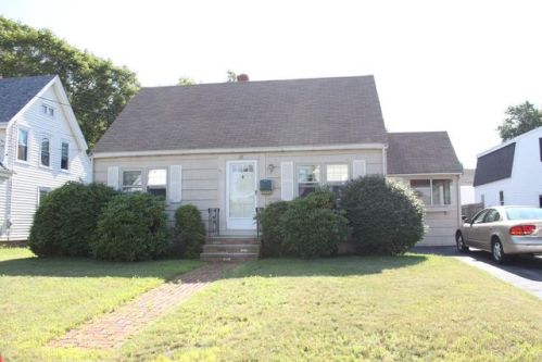 37 Dyer Ave, Whitman, MA 02382-2408