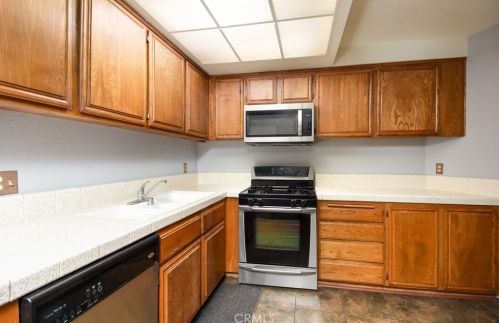 1068 Occidental Cir, Redlands CA  92374-2685 exterior