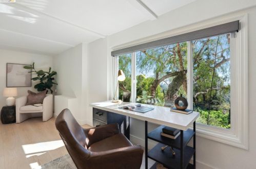 8017 Crest Ave, Oakland CA  94605-3611 exterior