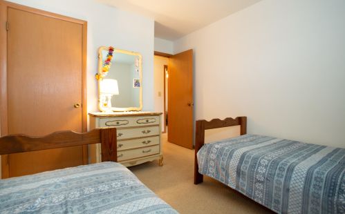 8029 18 Ave, Kenosha WI 53143-1631 exterior