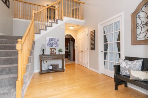 59 Lisa Dr, Goffstown NH  03045-2833 exterior