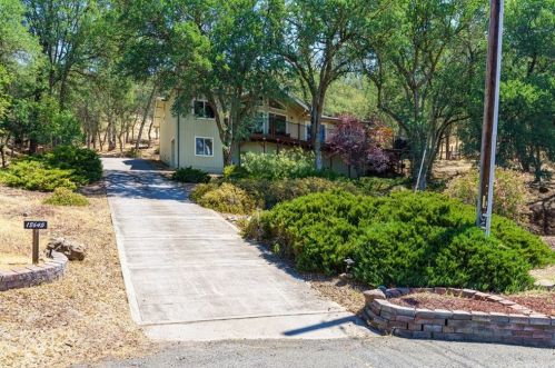 18645 Maple Leaf Ct, Middletown CA  95467-8528 exterior