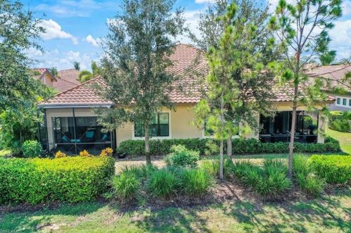 9433 Isla Bella Cir, Bonita Springs FL  34135-7276 exterior