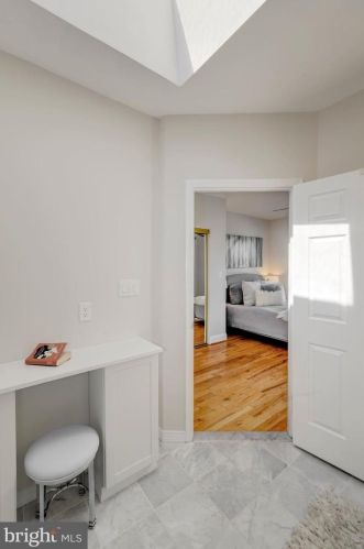 724 Columbia Rd, Washington DC 20001-3802 exterior