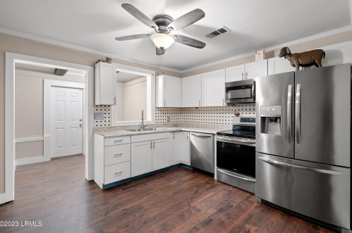 64 Cherokee Farms Rd, Beaufort SC  29906-8823 exterior