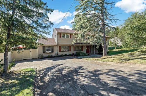 97 Sunset Dr, Patterson, NY 12563-2312
