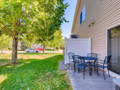 2616 Yellowstone Dr, Hastings MN  55033-3750 exterior