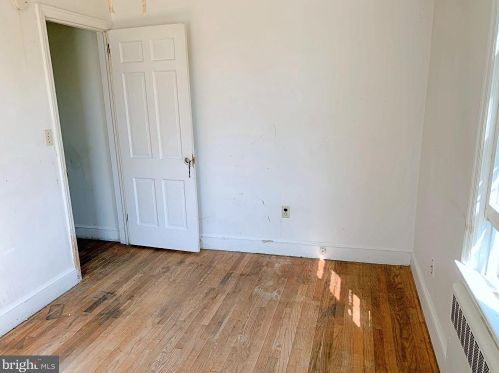 16902 Dupont Hwy, Harrington DE  19952-2476 exterior