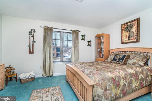 329 Mdw Dr, Navy Sup Dpt PA 17055-5187 exterior