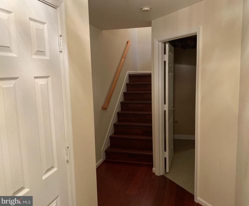 1101 Wahler Pl, Washington, DC 20032-4341