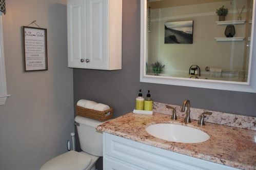 34 Tower Hill Rd, Cumberland RI  02864-1524 exterior
