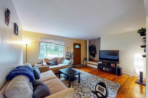 527 Cumberland Rd, Pittsburgh, PA 15237-5413