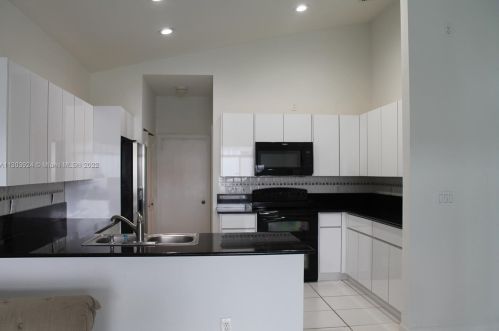 11530 12th St, Hollywood FL  33025-4334 exterior