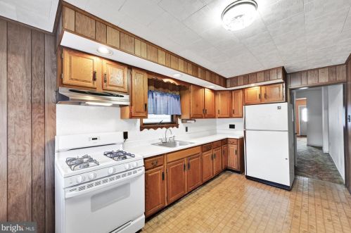 2029 Walnut St, Ashland PA  17921-1611 exterior