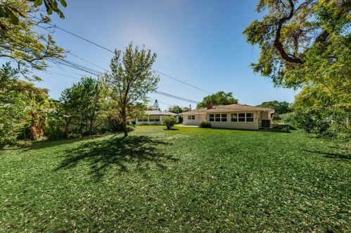 781 58th Ave, Saint Petersburg FL  33703-1601 exterior