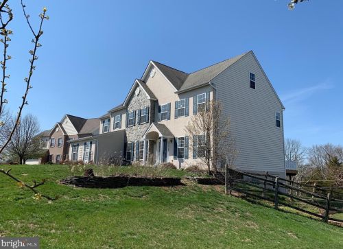 4 Camelot Way, Harleysville, PA 19438-3626