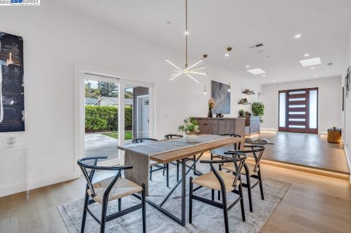 19525 Forest Ave, Hayward CA  94546-3519 exterior