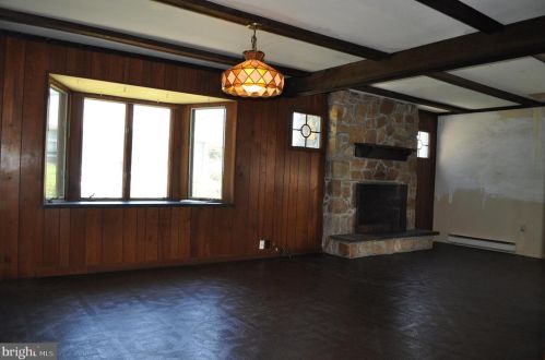 142 Gable Rd, Paoli PA  19301-1848 exterior