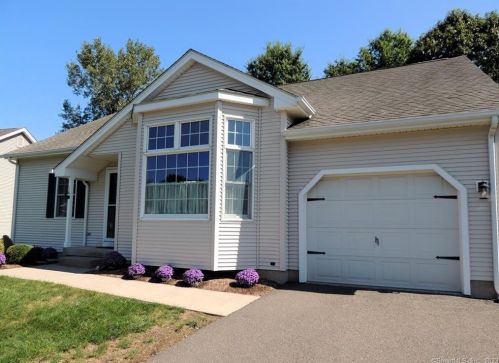16 Hillside Farms Dr, East Windsor CT  06016-1401 exterior