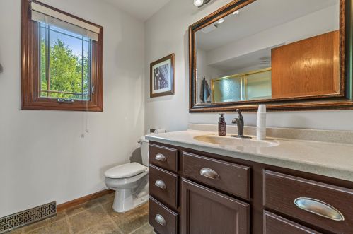 4958 Bayfield Dr, Waterford WI  53185-3376 exterior