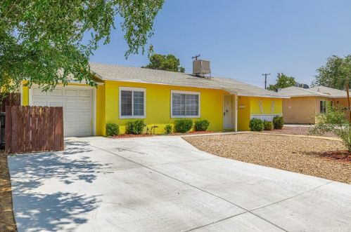 44272 Glenraven Rd, Lancaster, CA 93535-3637