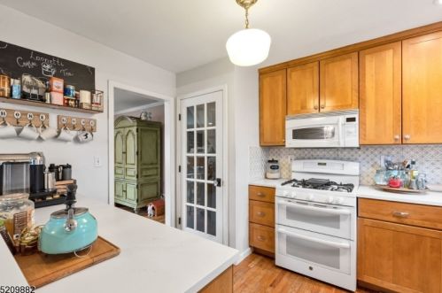 7 Glenwood Rd, Fanwood NJ  07023-1424 exterior