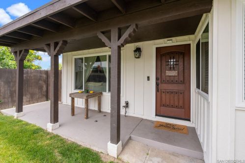 2109 Craig Ct, Lemon Grove CA  91945-4237 exterior