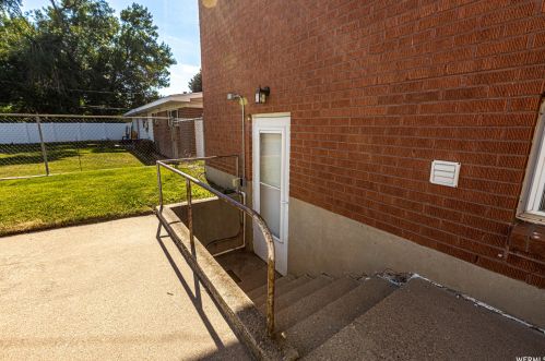 293 350, West Kaysville UT  84037-2417 exterior