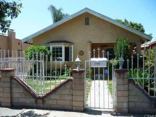 2706 109th St, Lynwood, CA 90262-1708