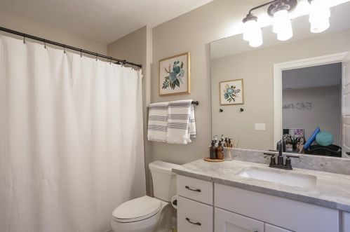 1655 Blackburn Heights Dr, Sewickley PA  15143-8627 exterior