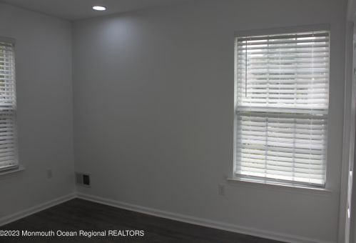 26 Rosewood Ct, Lakewood NJ  08701-5721 exterior