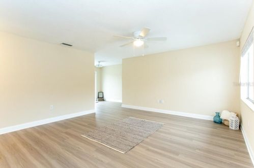 6997 62nd Ave, Pinellas Park, FL 33781-4932