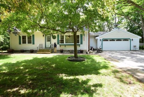 29625 Timberlane Dr, Waterford, WI 53185-5030
