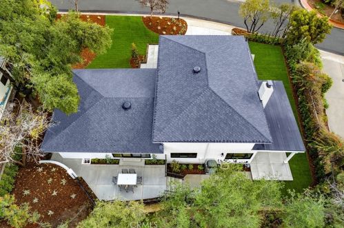 635 Oak Crest Dr, Sierra Madre CA  91024-1130 exterior