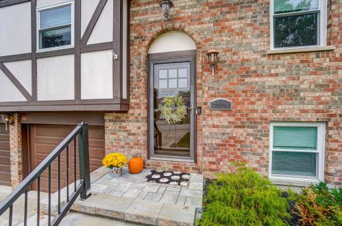 2719 Valley Trails Dr, Covington, KY 41017-1033