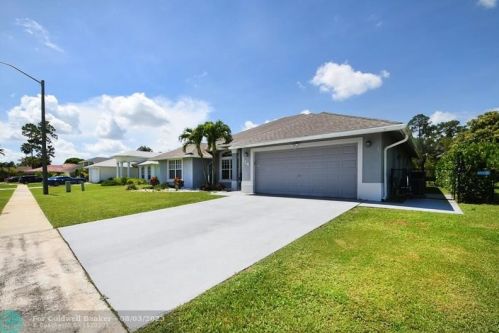 114 Sycamore Dr, West Palm Beach, FL 33411-4738