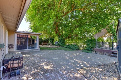 2558 Las Casas Way, Rancho Cordova CA  95670-3444 exterior