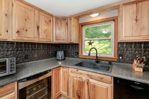 63 Durrell Mountain Rd, Belmont NH  03220-3305 exterior