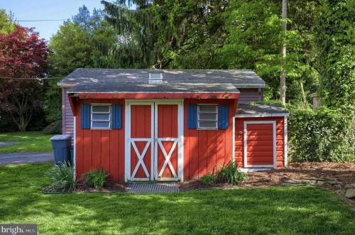 106 Roselle Ave, Lancaster PA  17603-6672 exterior